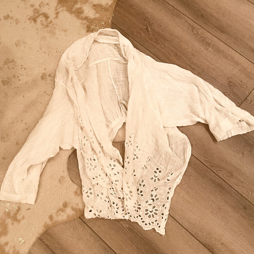 Free people amaira eyelet front shark bite hem open front kimono - Picture 3 of 5
